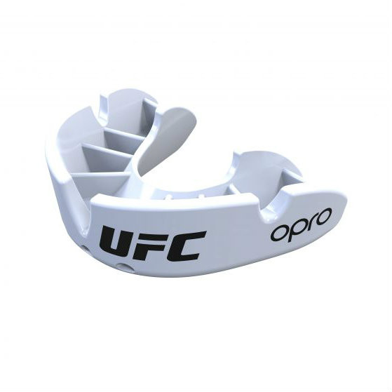 UFC Капа одночелюстная белая Opro Junior  в интернет-магазине VersusBox.ru
