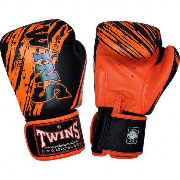 Боксерские перчатки снарядные Twins Ftbgl1f-tw2 Fancy Training Bag Gloves  черно-оранжевые в интернет-магазине VersusBox.ru