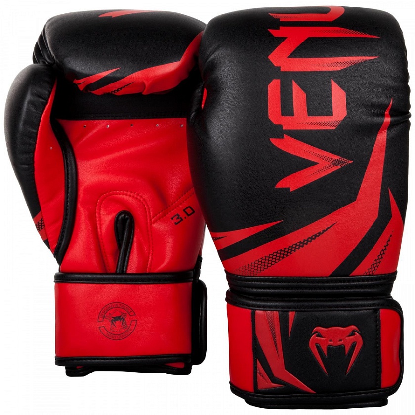 Купить venum  боксерские тренировочные перчатки challenger 3.0 черно- красные по цене 7 790 ₽ в магазине VersusBox.ru