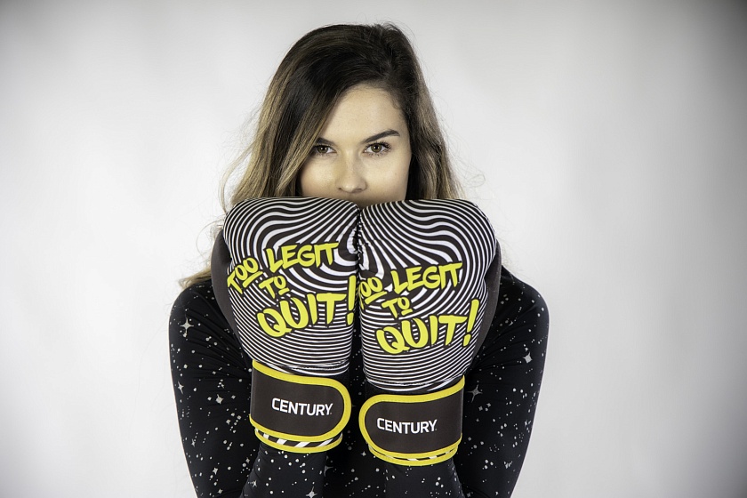 Купить боксерские перчатки century too legit to quit по цене 5 690 ₽ в магазине VersusBox.ru