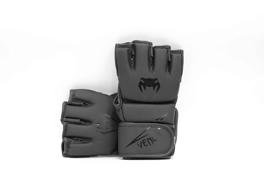 Перчатки Rumble MMA L/XL черн. в интернет-магазине VersusBox.ru