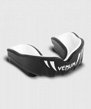 Капа детская Venum Challenger черно-белая в интернет-магазине VersusBox.ru